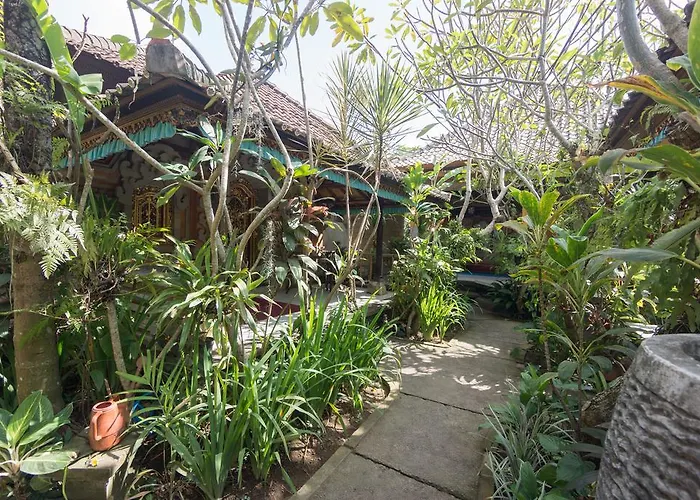 Guest house Asik Bali House 2*